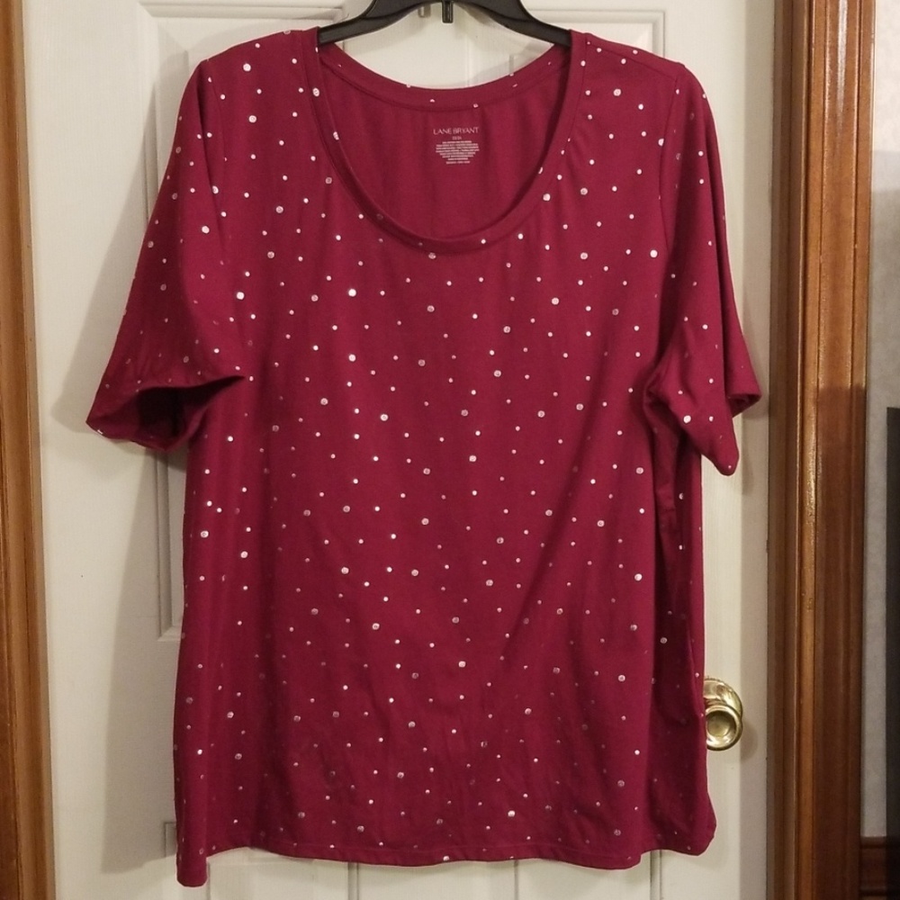 Lane Bryant maroon silver dot SS tee. Sz 22/24